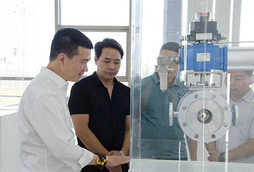 热点新闻 | 温州市「互看互学」标杆企业研学活动走进z6com尊龙交流学习